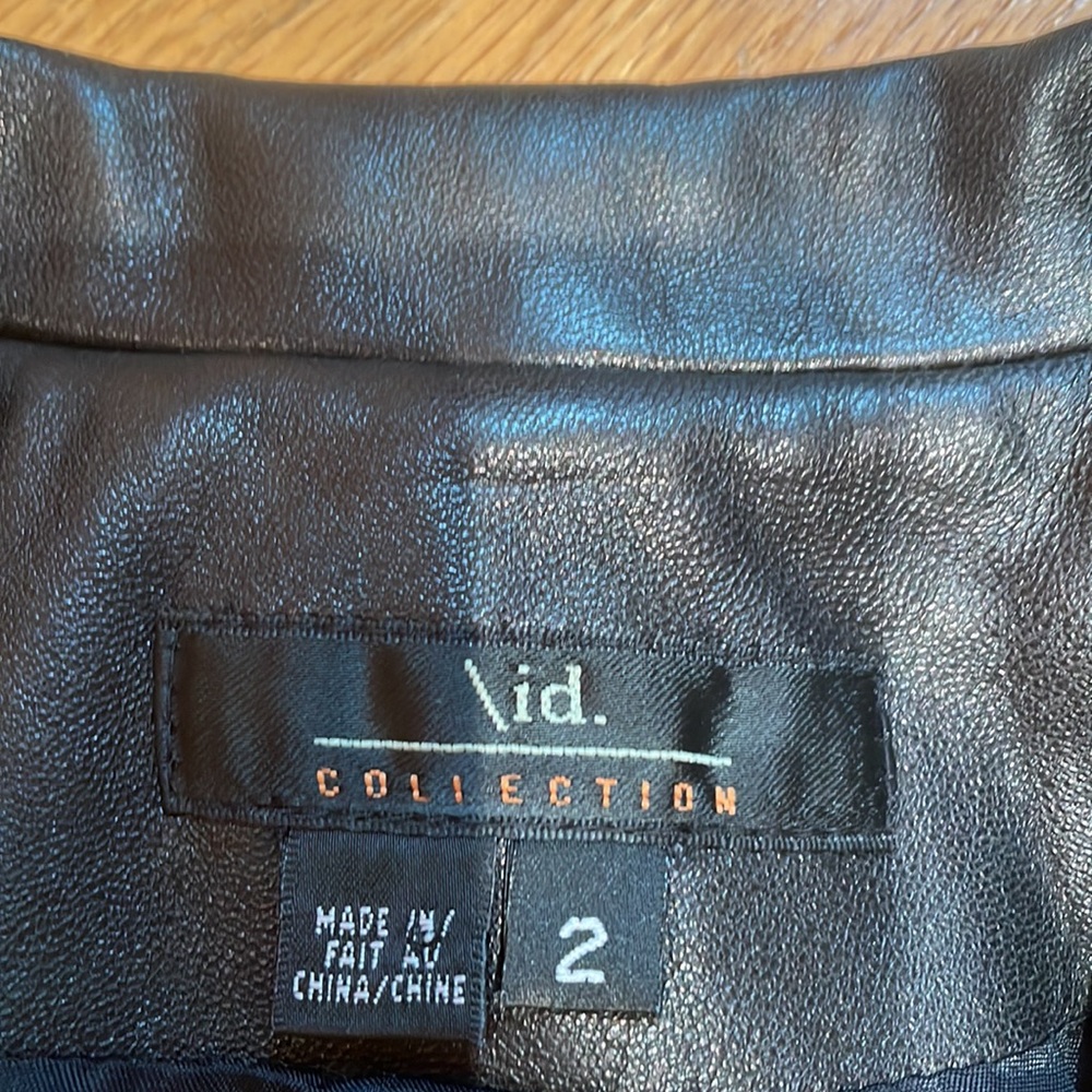 Leather jacket. - Picture 8 of 9